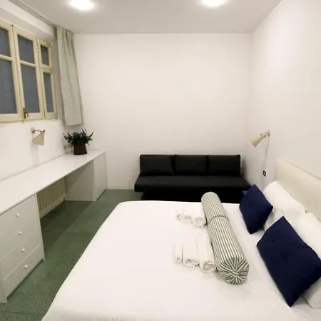 Al Duomo Di - Posto Auto Privato Prenotabile * Parma